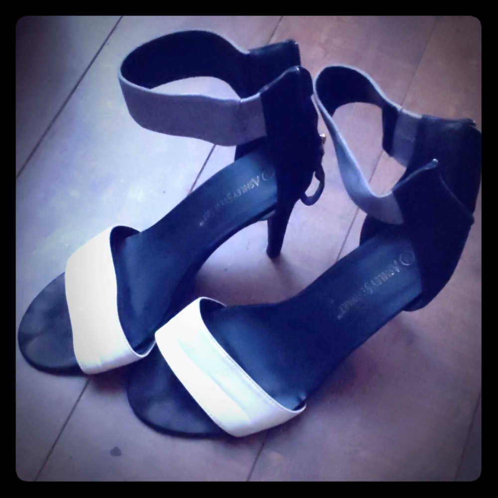 Heels size 12W